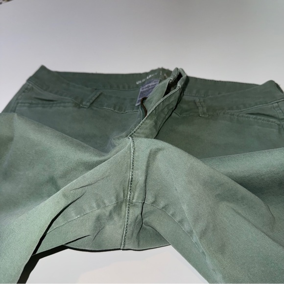 Old Navy Women’s Pixie Pants Green Size 10 Petite - Picture 8 of 11